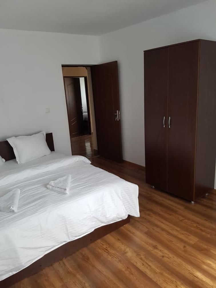 Hotel Cabana Merisor Poiana Mărului Exterior foto